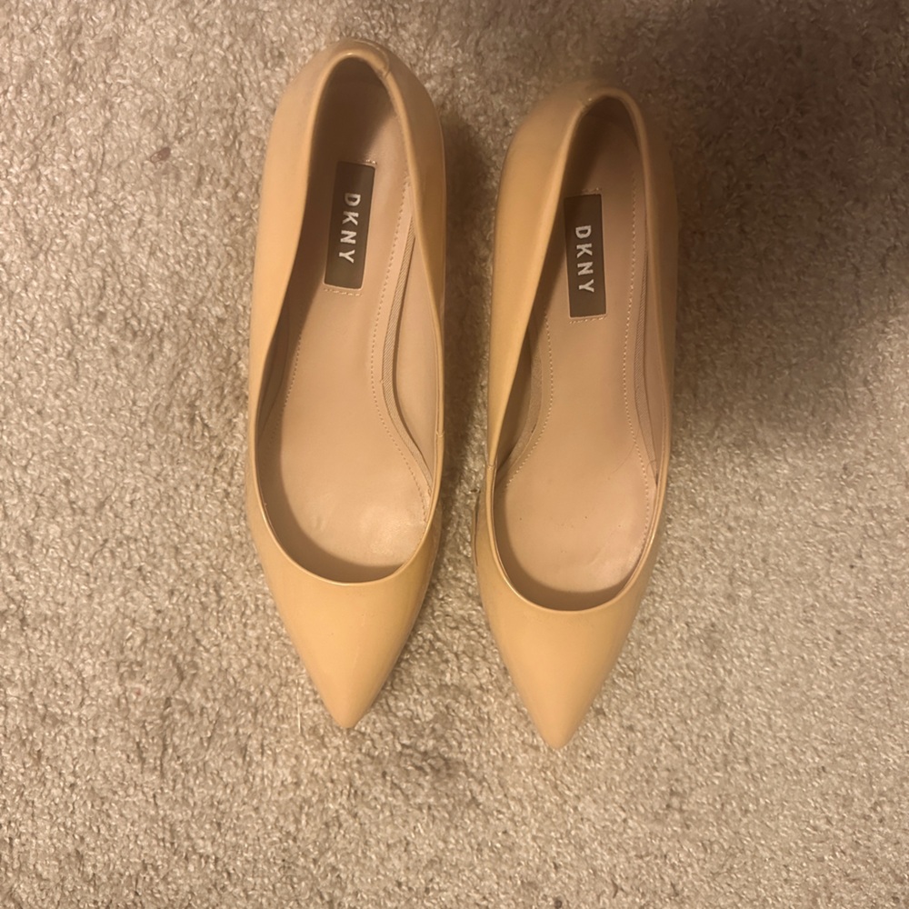 DKNY
Leather Pumps
Women's Size: 10 | US10, IT40